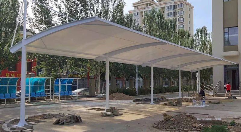 北京張拉膜結(jié)構(gòu)車棚被廣泛應(yīng)用的原因 北京張拉膜結(jié)構(gòu)車棚被廣泛應(yīng)用的原因