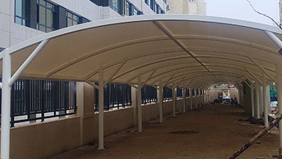 定制車棚的可選性非常廣泛，北京膜結構車棚廠家可以根據不同需求來選擇材料、顏色、尺寸！
